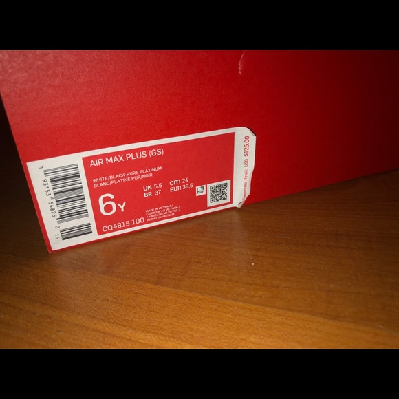 Air Max Plus. vapormax - Picture 2 of 5